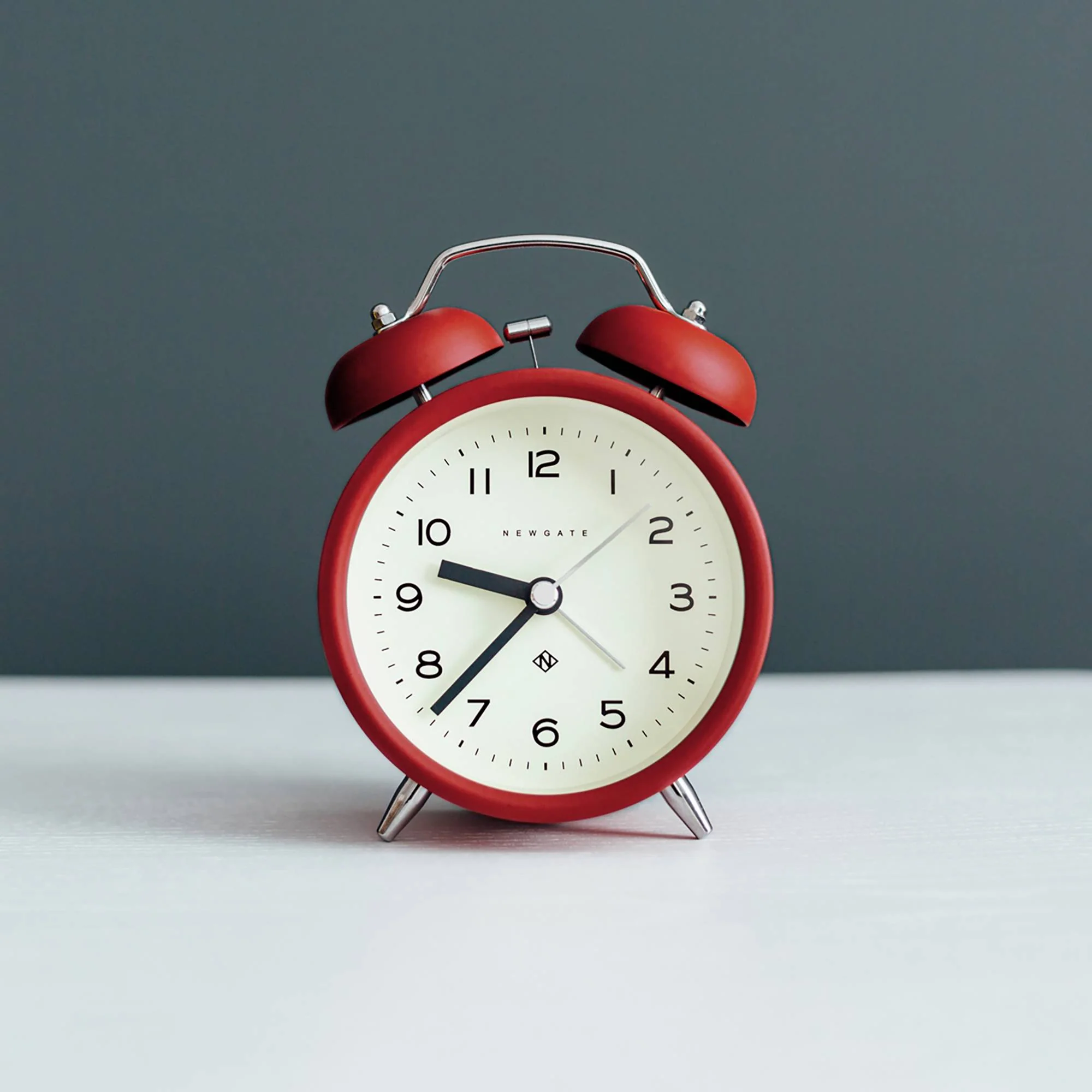 Newgate Charlie Bell alarm clock in red - Image 3