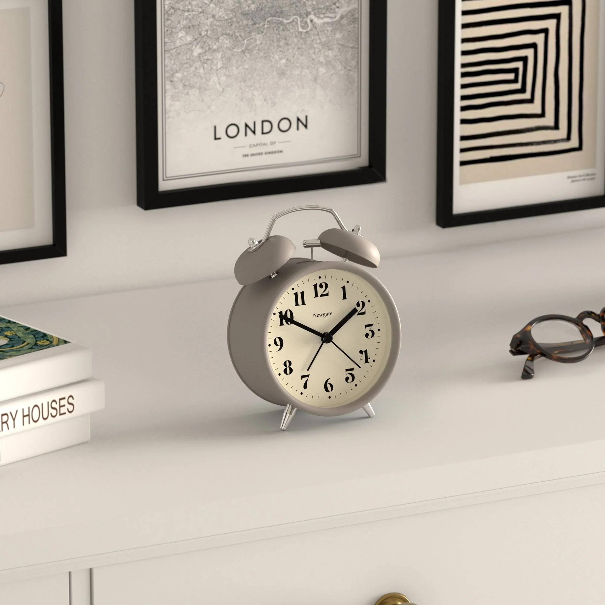 Newgate Theatre alarm clock in stone - Image 5