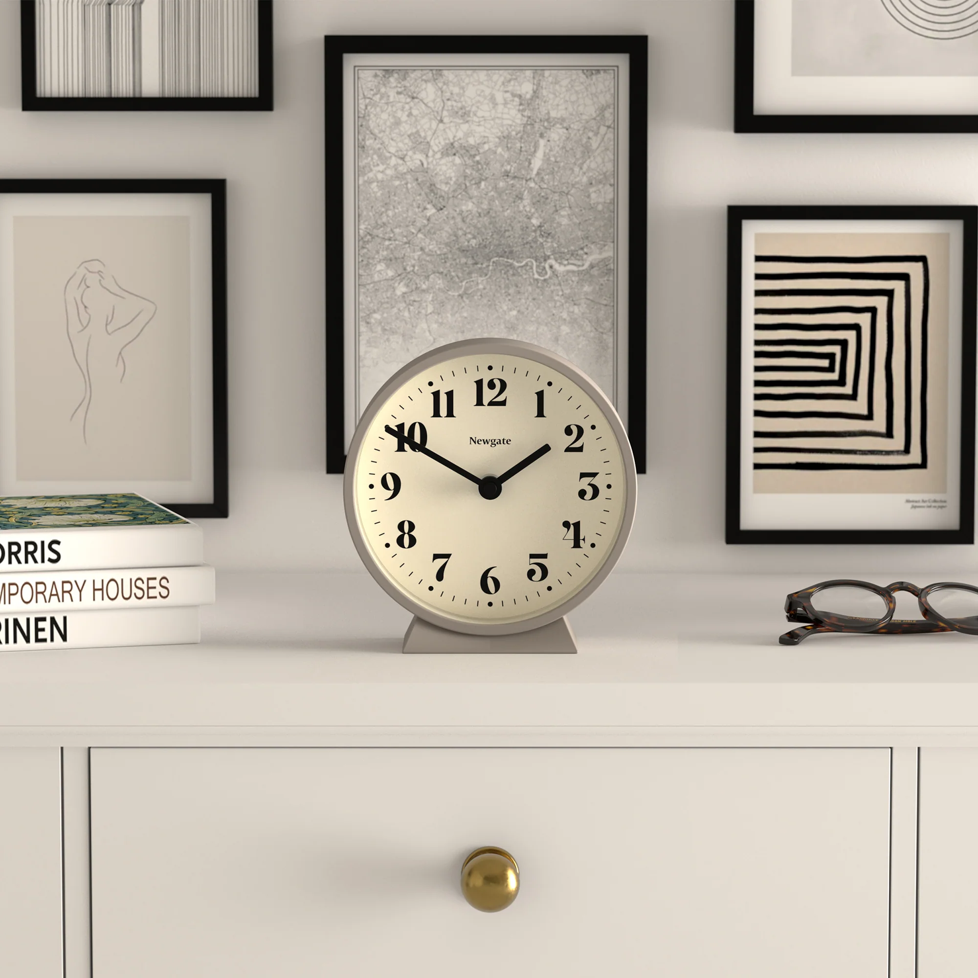 Newgate Theatre mantel clock in stone - Image 3